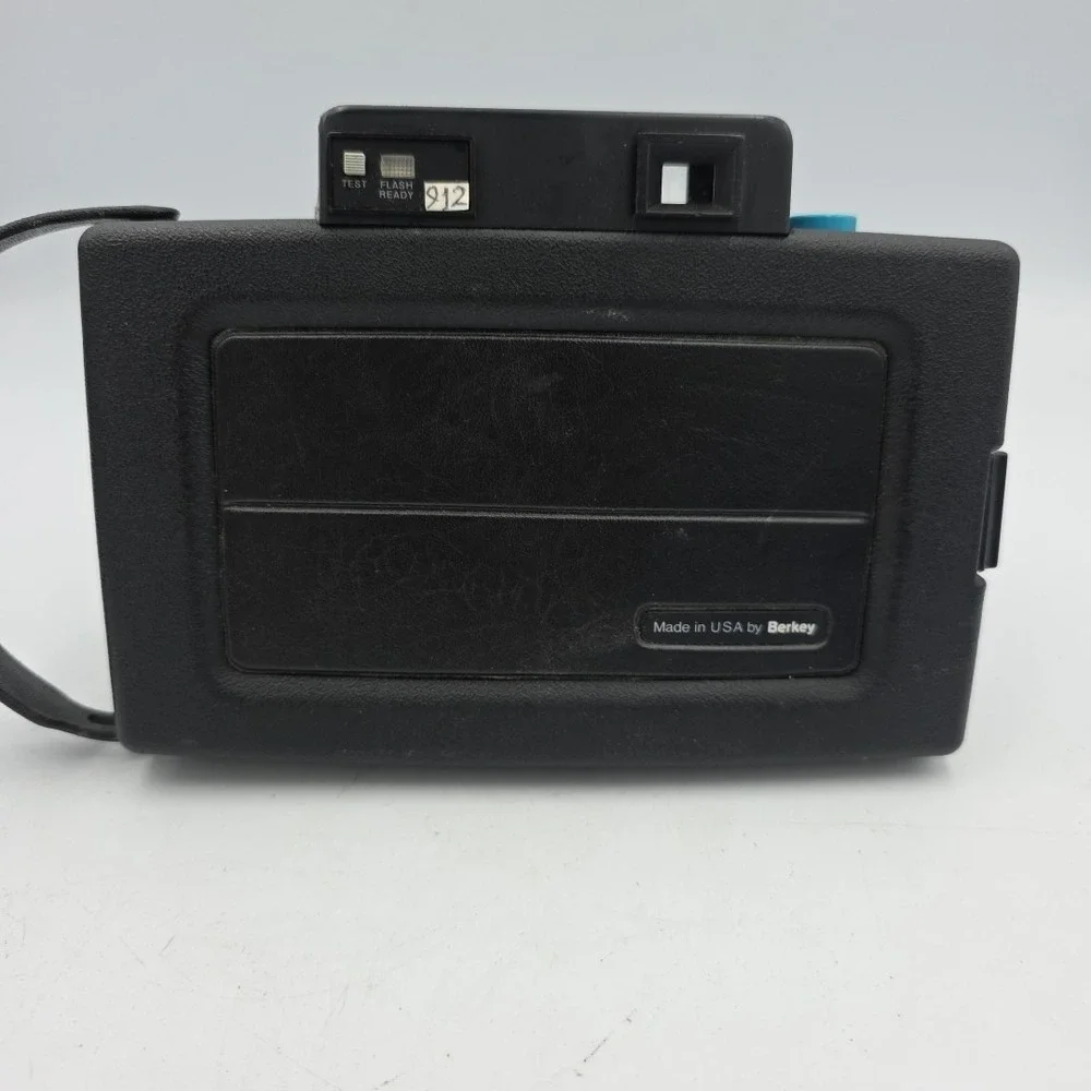 VINTAGE KEYSTONE 60 SECOND EVERFLASH CAMERA Model 800 UNTESTED Black & White